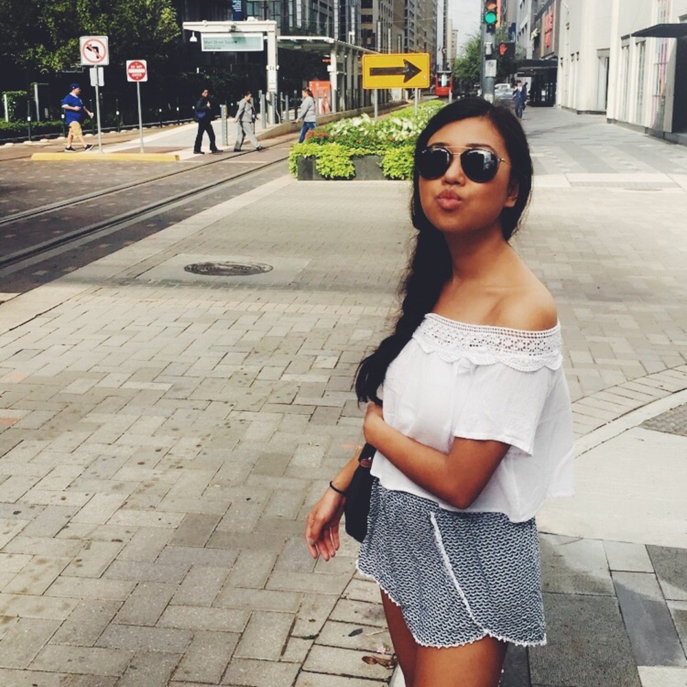 Meet your Posher, Angela